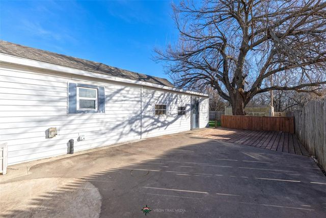 825 S 3rd Avenue, Purcell, OK 73080