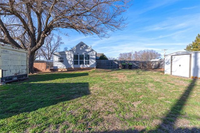 825 S 3rd Avenue, Purcell, OK 73080