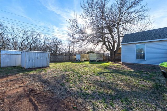 825 S 3rd Avenue, Purcell, OK 73080