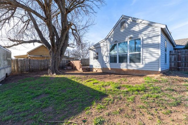 825 S 3rd Avenue, Purcell, OK 73080