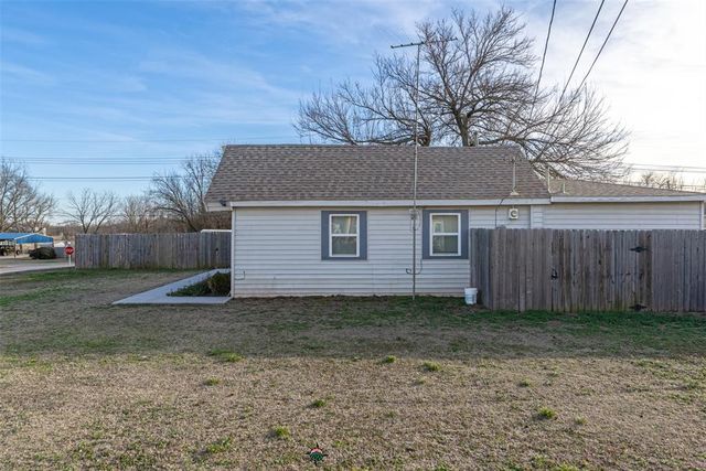 825 S 3rd Avenue, Purcell, OK 73080