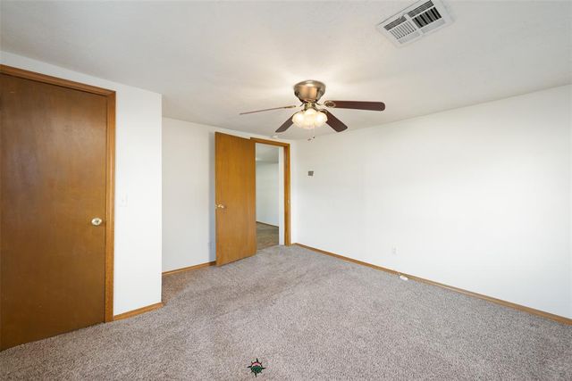 825 S 3rd Avenue, Purcell, OK 73080