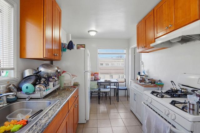 3224 Sacramento St., Berkeley, CA 94702