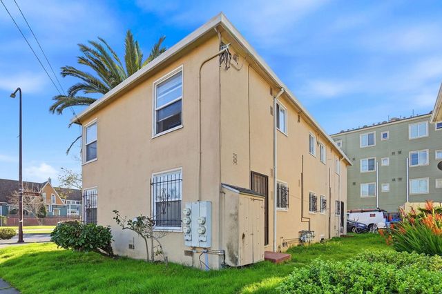 3224 Sacramento St., Berkeley, CA 94702