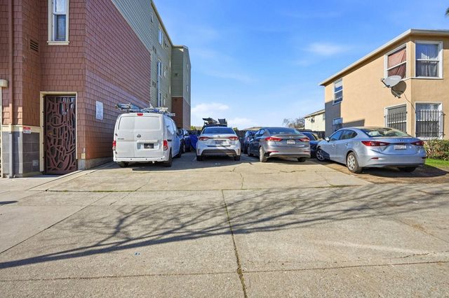 3224 Sacramento St., Berkeley, CA 94702