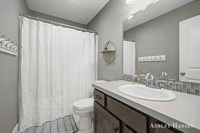 163 Dogwood Drive Ne, Rockford City, MI 49341