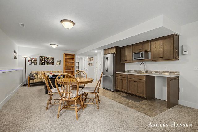 163 Dogwood Drive Ne, Rockford City, MI 49341