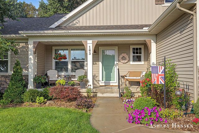 163 Dogwood Drive Ne, Rockford City, MI 49341