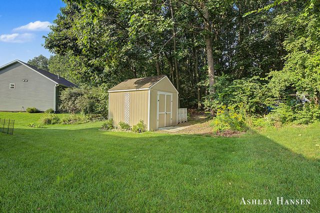 163 Dogwood Drive Ne, Rockford City, MI 49341