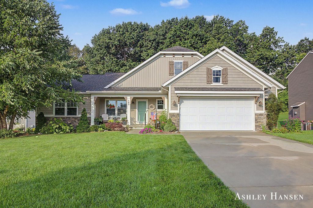 163 Dogwood Drive Ne, Rockford City, MI 49341