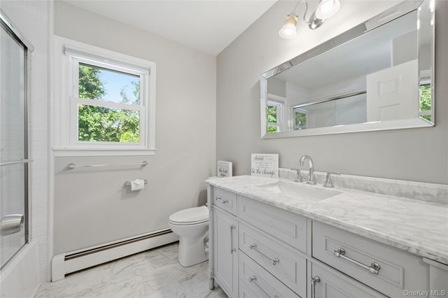 10 Weatherstone Way, Smithtown, NY 11787