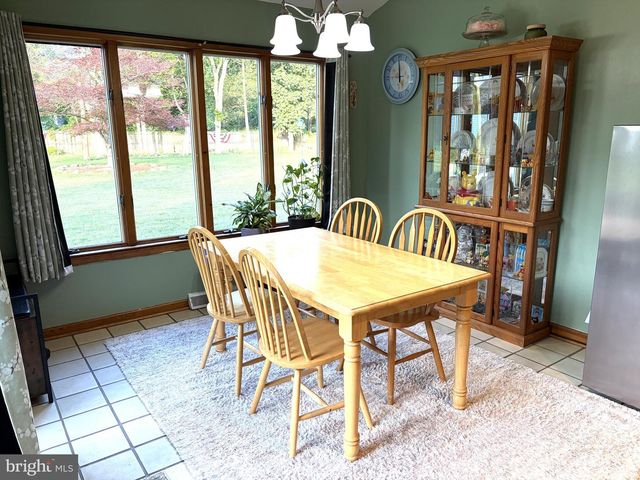 2813 COUNTRY LN, Langhorne, PA 19047