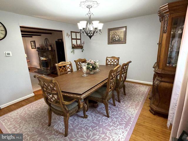 2813 COUNTRY LN, Langhorne, PA 19047