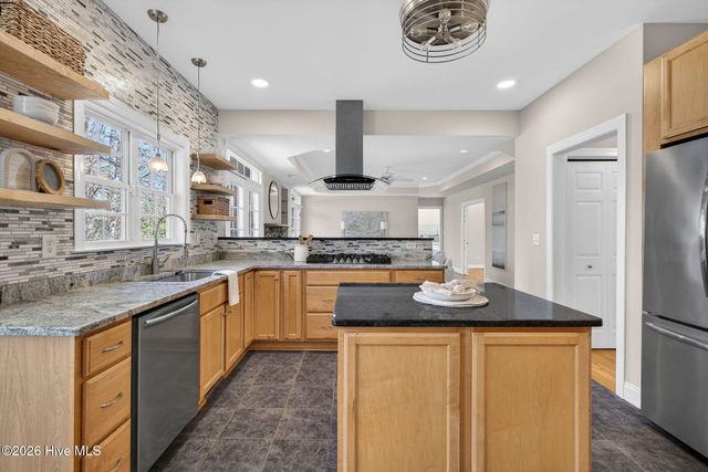 136 S Belvedere Drive, Hampstead, NC 28443