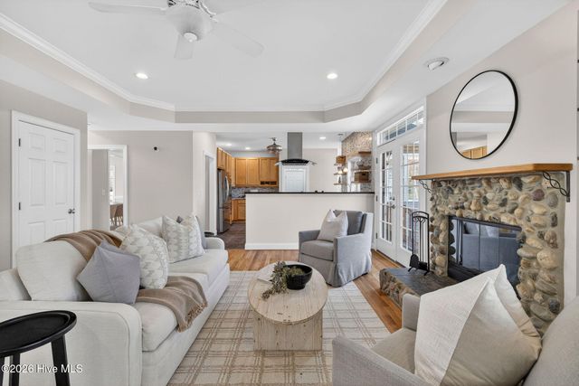 136 S Belvedere Drive, Hampstead, NC 28443