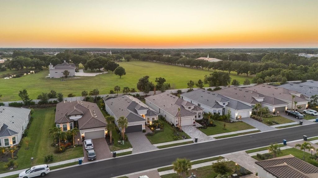 Image 47 of property listing at 3571 SANTA CATERINA BOULEVARD, Bradenton, FL 34211
