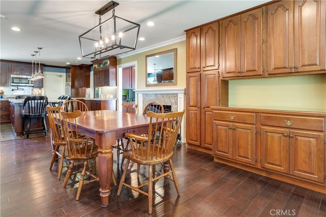 1049 El Mirador, Fullerton, CA 92835