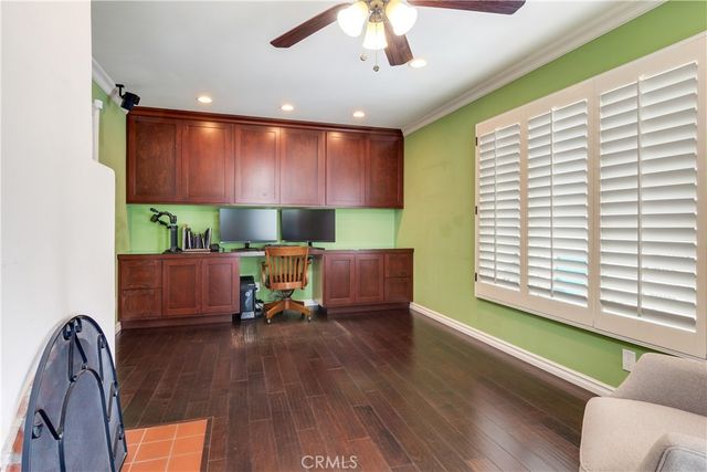 1049 El Mirador, Fullerton, CA 92835