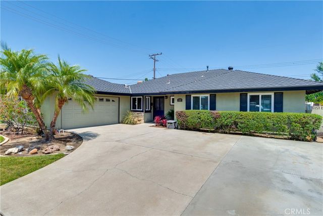 1049 El Mirador, Fullerton, CA 92835