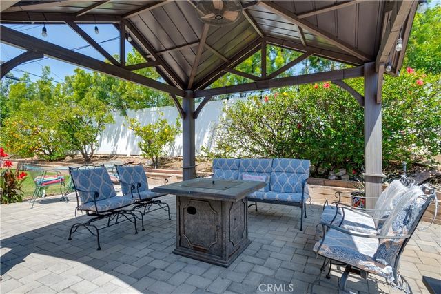 1049 El Mirador, Fullerton, CA 92835