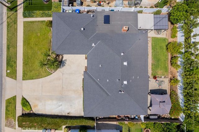 1049 El Mirador, Fullerton, CA 92835