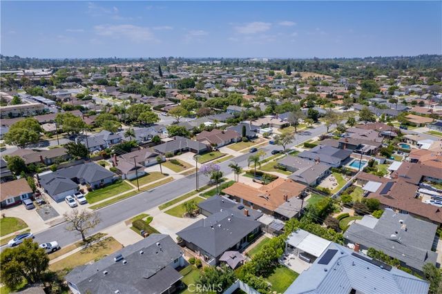 1049 El Mirador, Fullerton, CA 92835