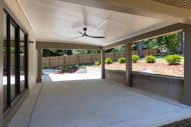 345 Cedarmont Dr, Nashville, TN 37211