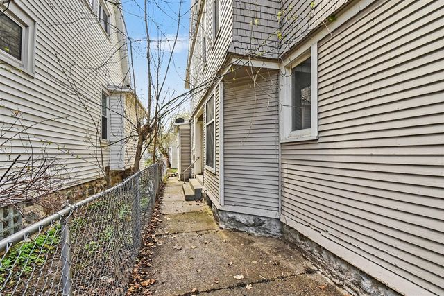 1130 Jackson Street, Grand Rapids, MI 49504