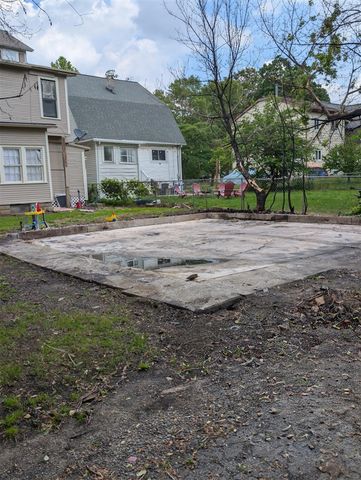 1130 Jackson Street, Grand Rapids, MI 49504