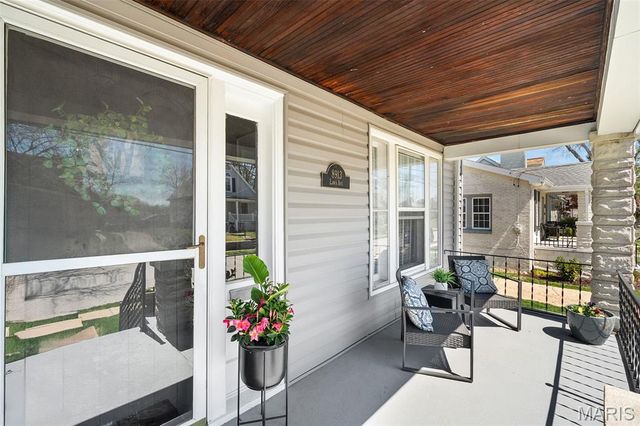 8913 Lawn Avenue, Brentwood, MO 63144