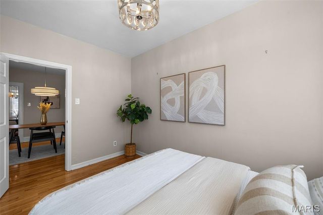 8913 Lawn Avenue, Brentwood, MO 63144