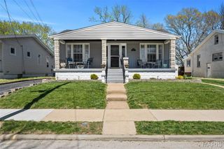 8913 Lawn Avenue, Brentwood, MO 63144