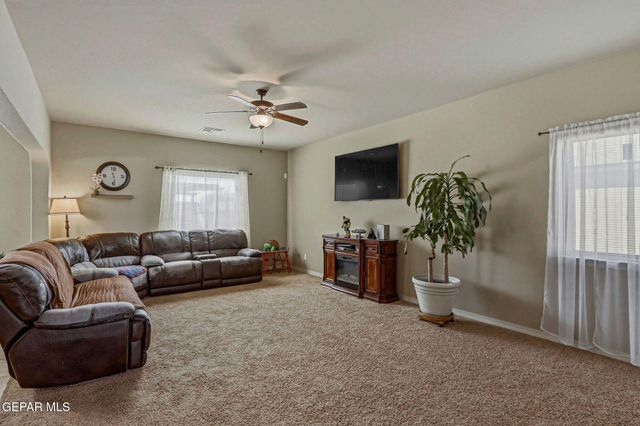 7556 WOLF CREEK Drive, El Paso, TX 79911