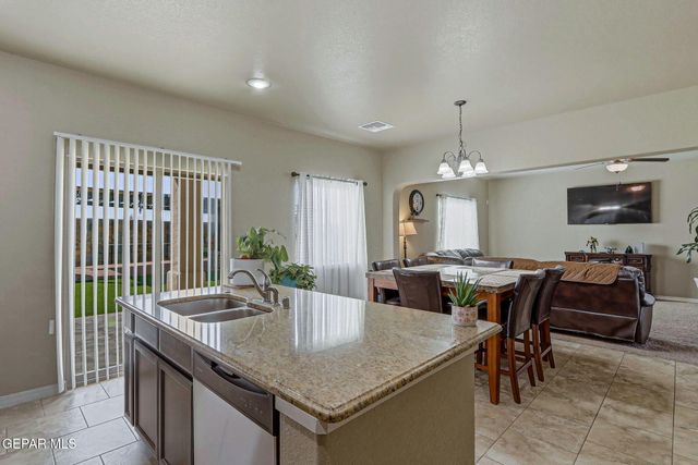 7556 WOLF CREEK Drive, El Paso, TX 79911