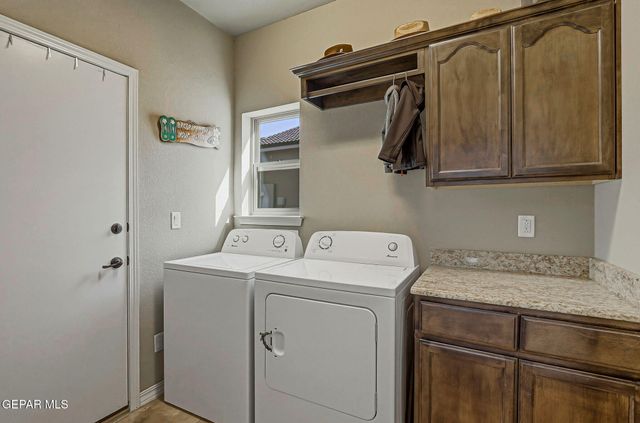 7556 WOLF CREEK Drive, El Paso, TX 79911