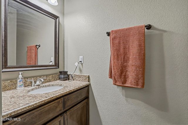 7556 WOLF CREEK Drive, El Paso, TX 79911