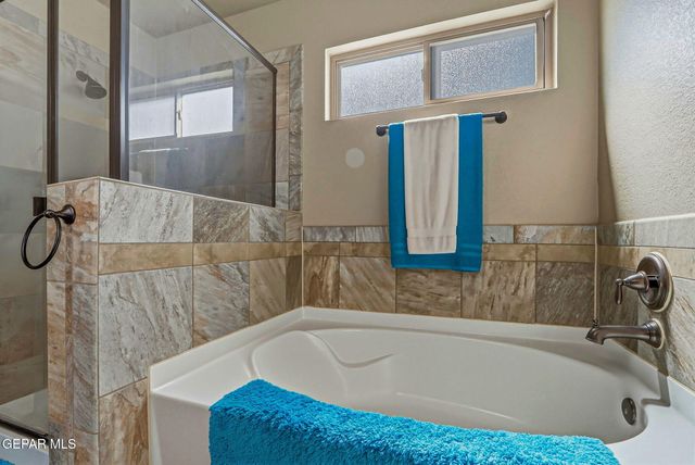 7556 WOLF CREEK Drive, El Paso, TX 79911