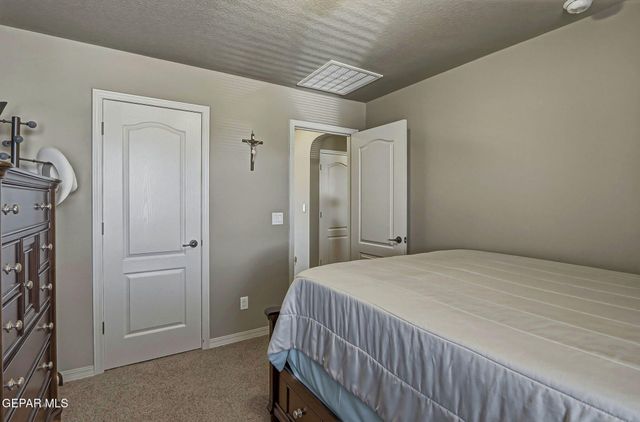 7556 WOLF CREEK Drive, El Paso, TX 79911