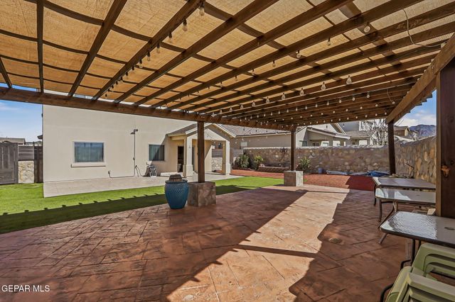 7556 WOLF CREEK Drive, El Paso, TX 79911