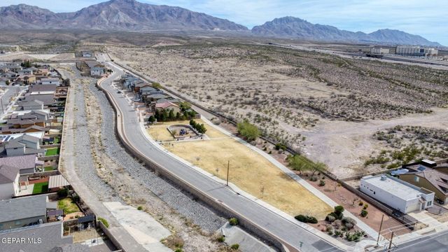 7556 WOLF CREEK Drive, El Paso, TX 79911