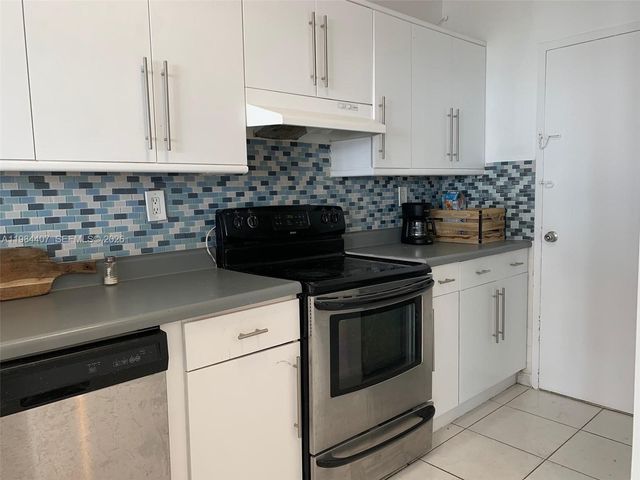 100 Lincoln Rd 1203, Miami Beach, FL 33139