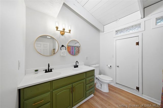 1019 Allison Lane, Jeffersonville, IN 47130