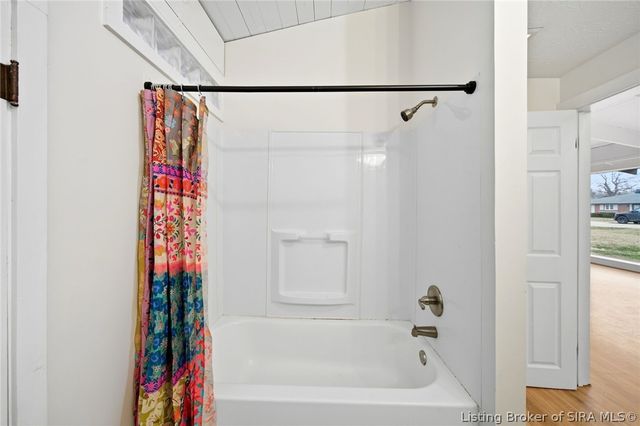 1019 Allison Lane, Jeffersonville, IN 47130