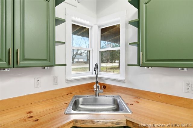 1019 Allison Lane, Jeffersonville, IN 47130