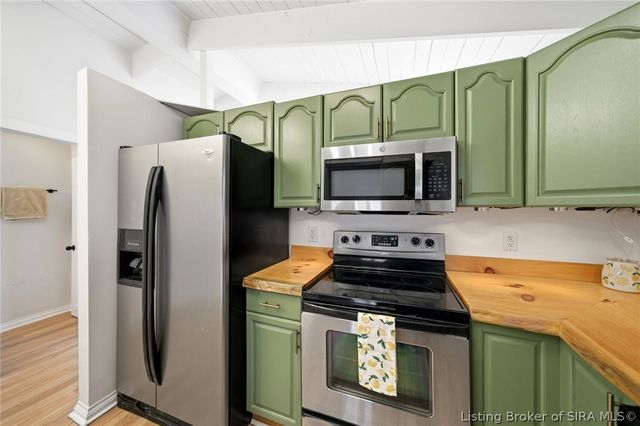 1019 Allison Lane, Jeffersonville, IN 47130