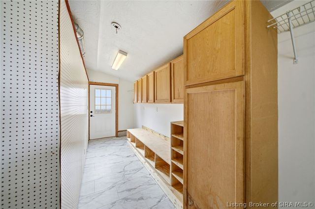 1019 Allison Lane, Jeffersonville, IN 47130