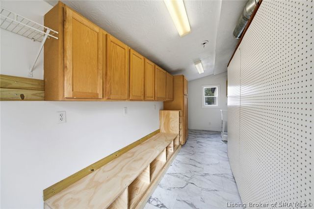 1019 Allison Lane, Jeffersonville, IN 47130