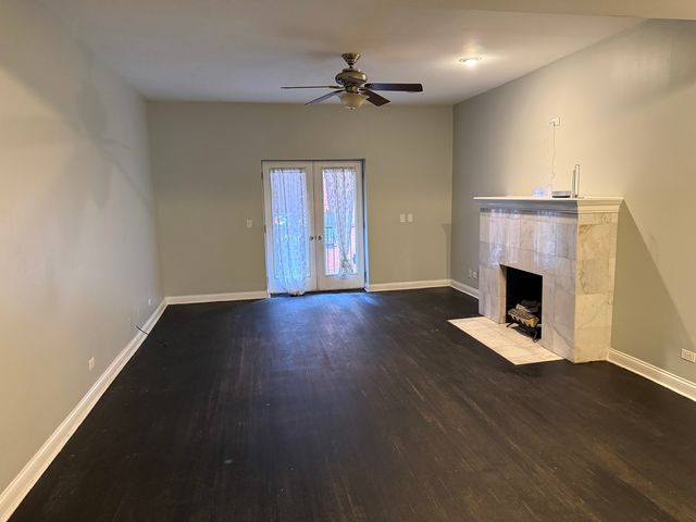5940 S King Drive 2E, Chicago, IL 60637