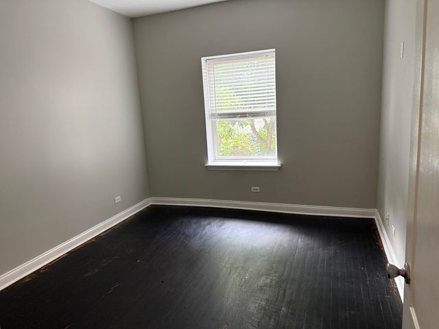 5940 S King Drive 2E, Chicago, IL 60637