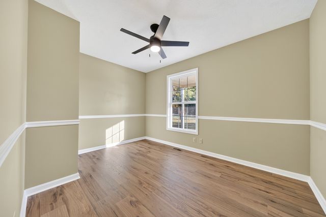 226 W Biggs Rd, Cottontown, TN 37048